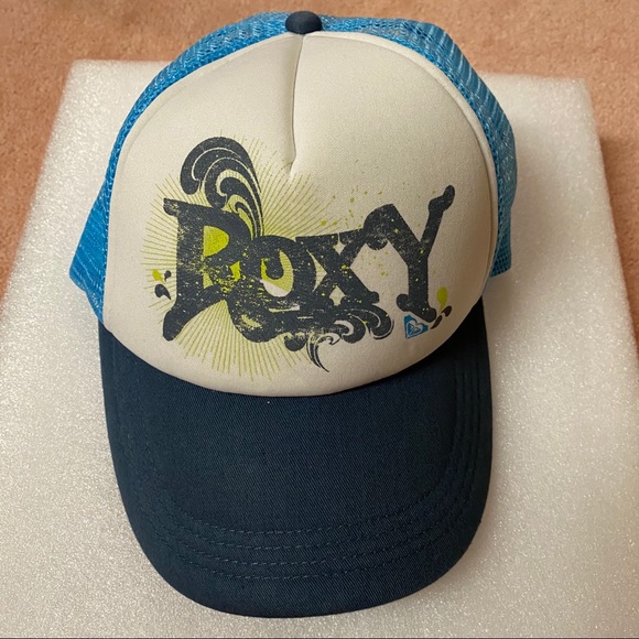 Roxy SnapBack - Picture 1 of 2